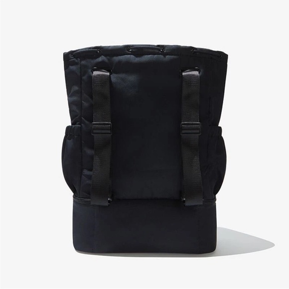 NWT Beyond Yoga Convertible Gym Black Backpack display picture 2